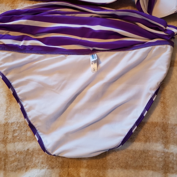 Bikini - Picture 4 of 6